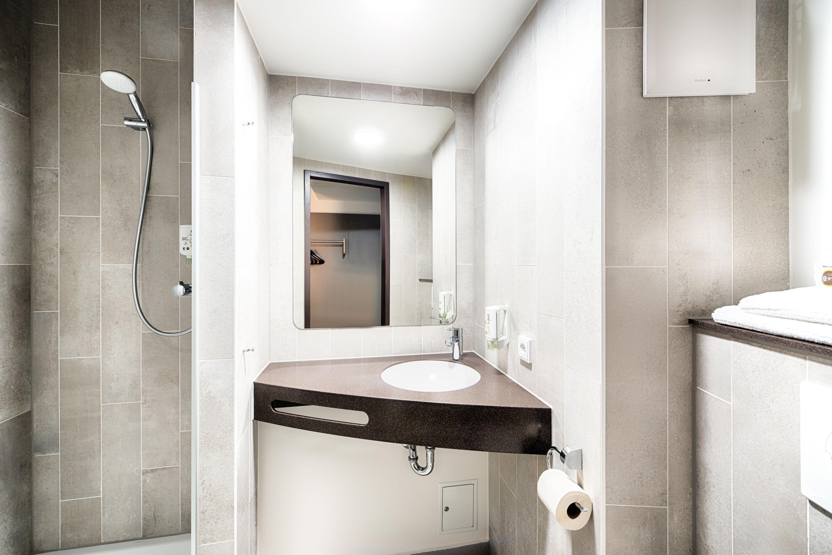 B&B Hotel Rostock City-West Extérieur photo