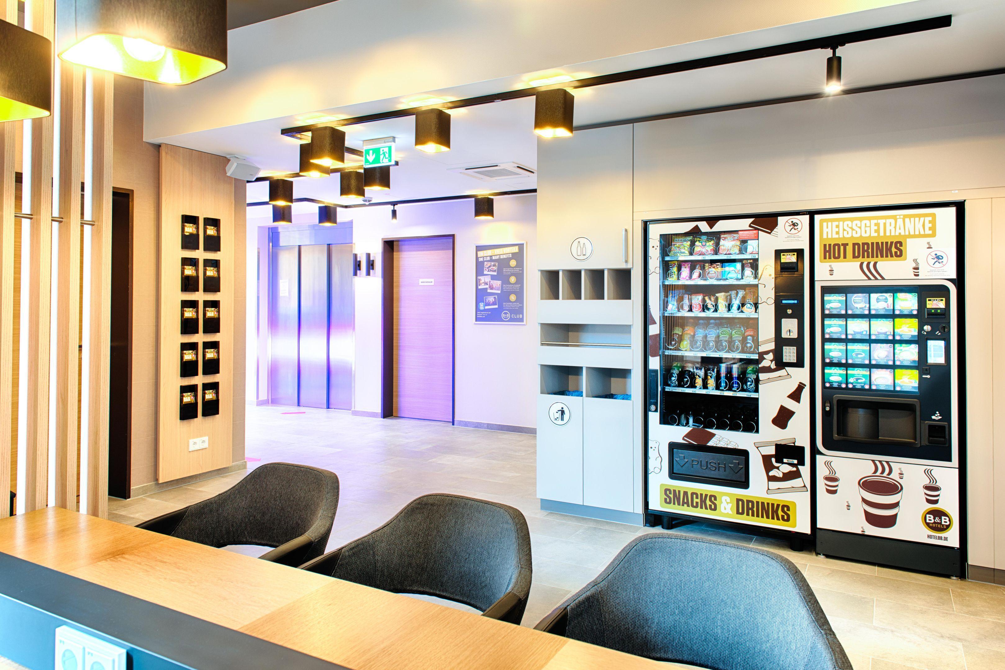 B&B Hotel Rostock City-West Extérieur photo